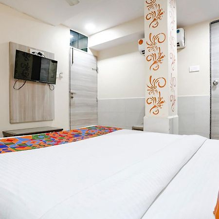 Hotel Fabexpress Sarah Gold - Nr Nesco Exhibition Center Bombay Esterno foto