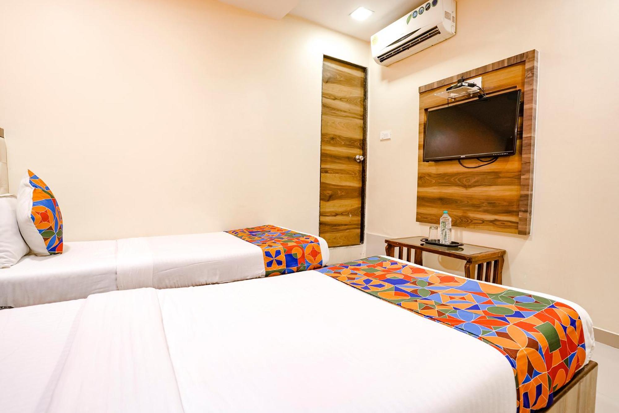 Hotel Fabexpress Sarah Gold - Nr Nesco Exhibition Center Bombay Esterno foto