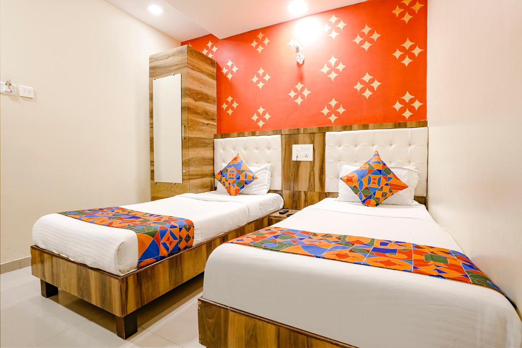 Hotel Fabexpress Sarah Gold - Nr Nesco Exhibition Center Bombay Esterno foto