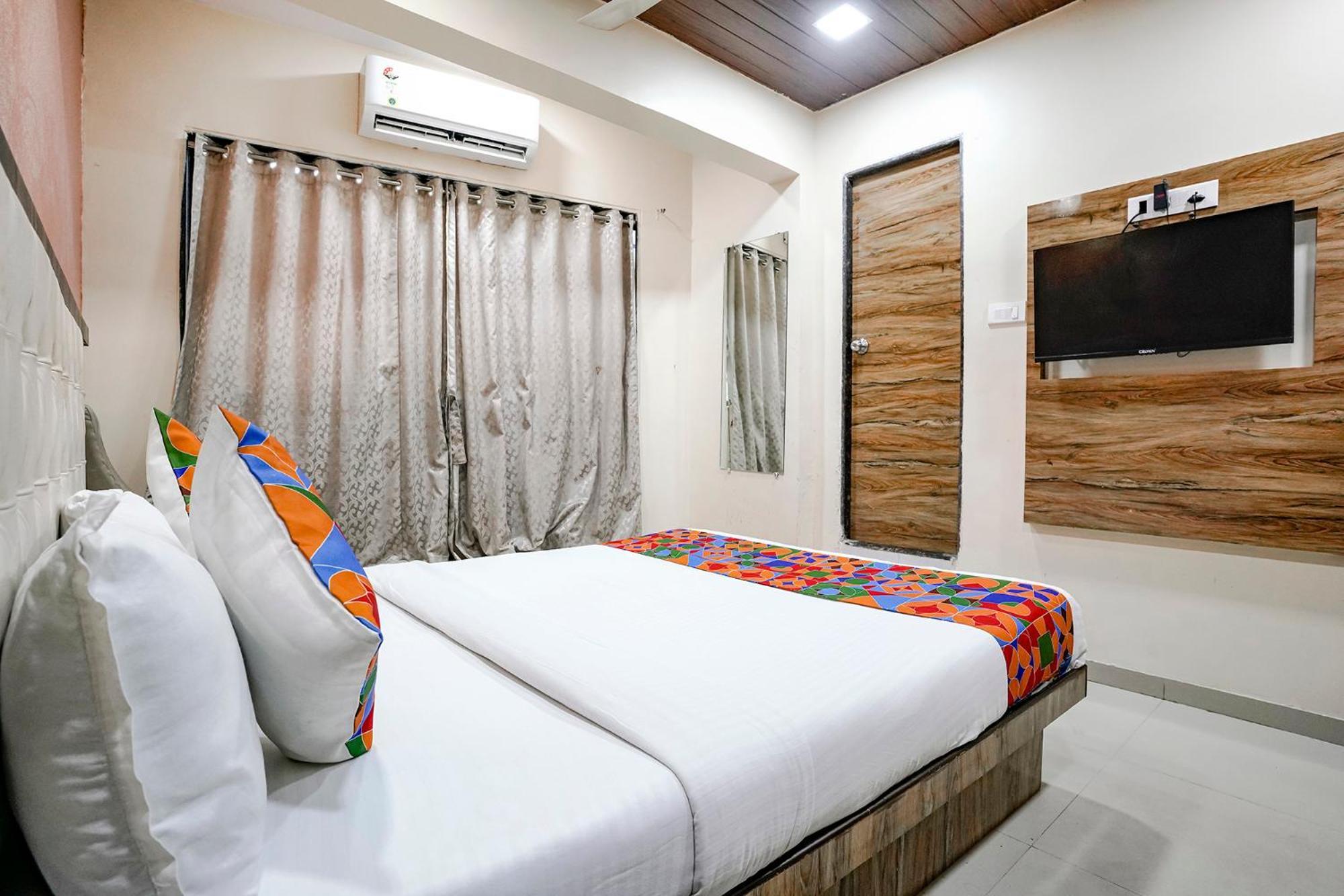 Hotel Fabexpress Sarah Gold - Nr Nesco Exhibition Center Bombay Esterno foto