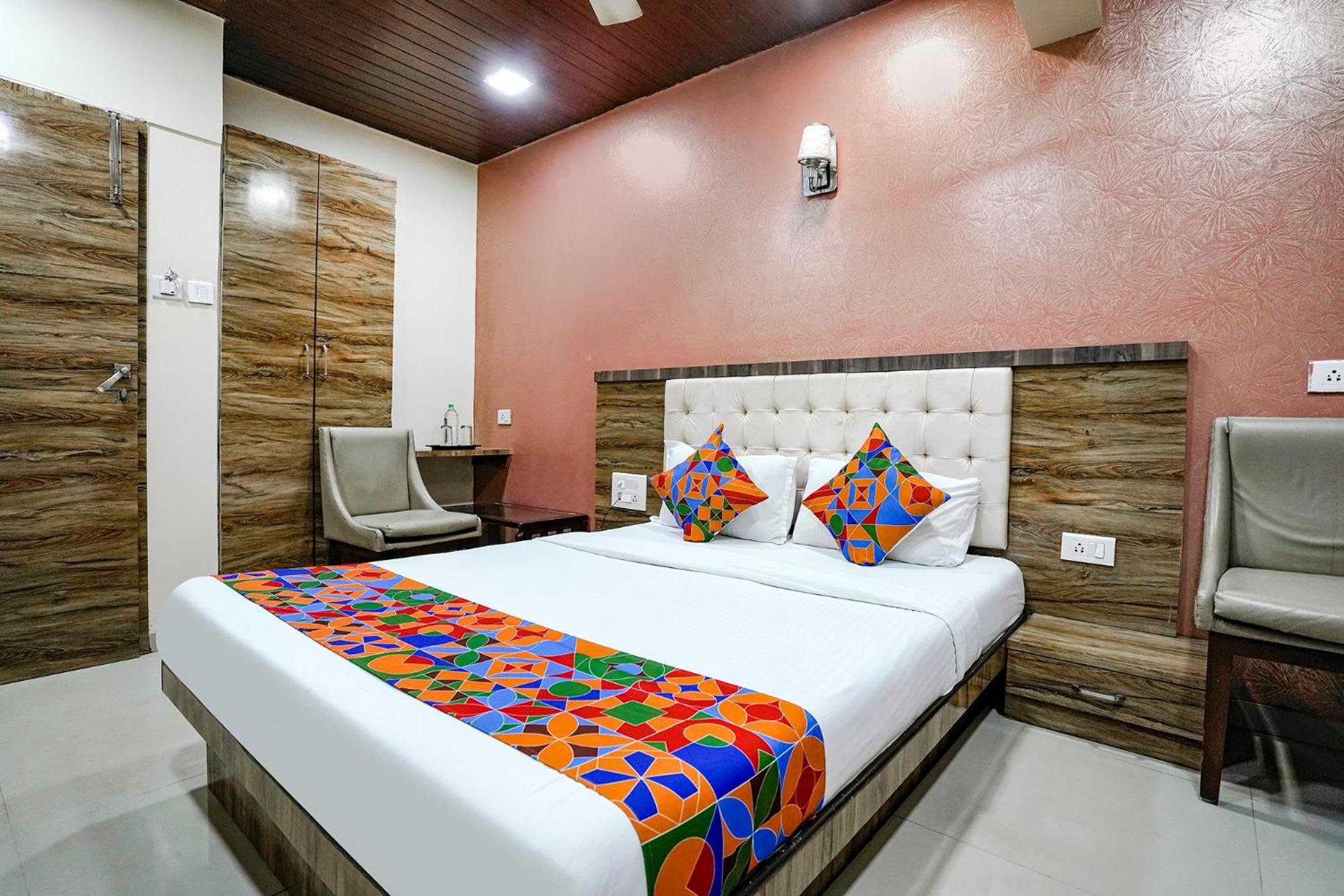 Hotel Fabexpress Sarah Gold - Nr Nesco Exhibition Center Bombay Esterno foto