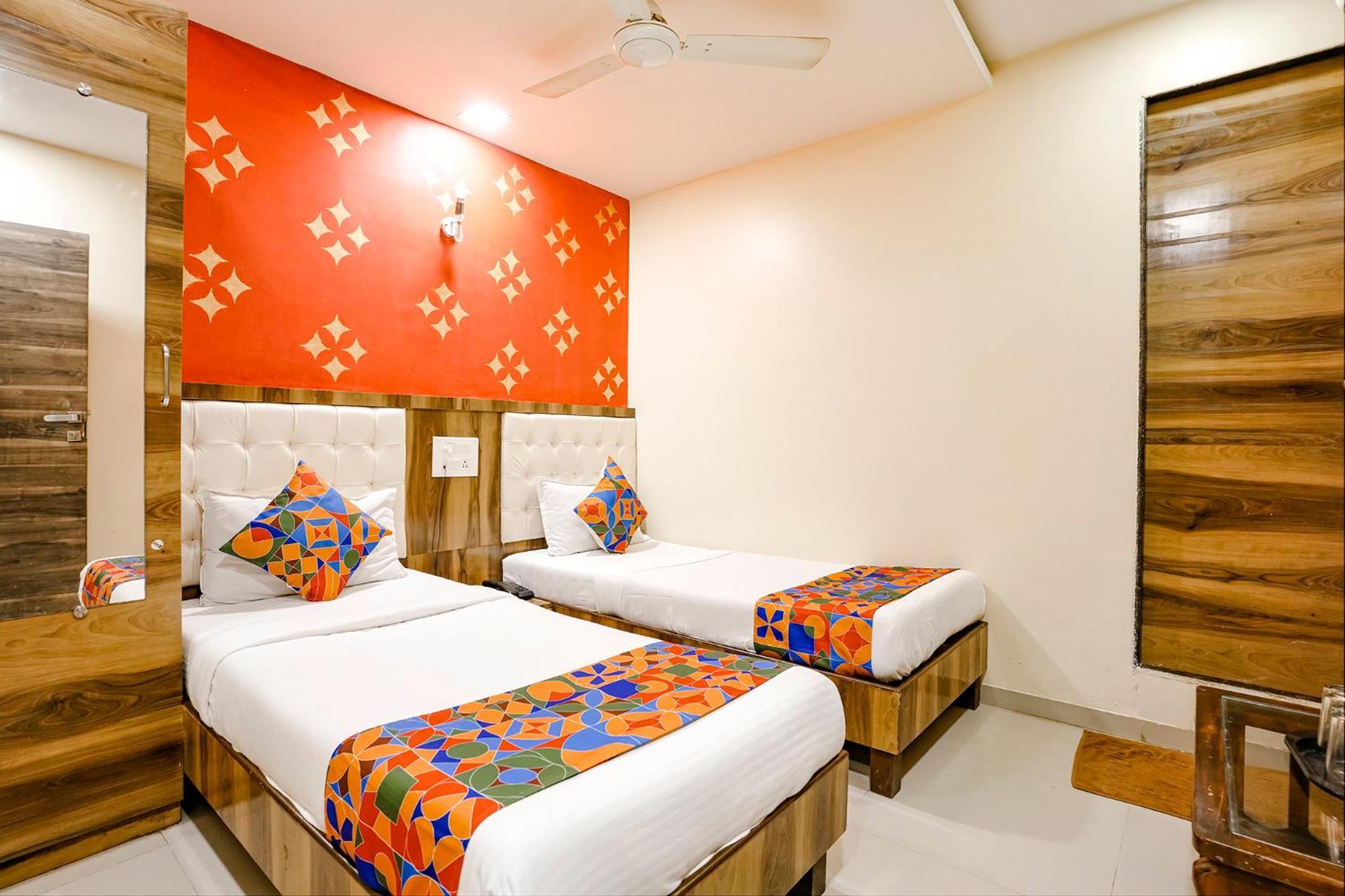 Hotel Fabexpress Sarah Gold - Nr Nesco Exhibition Center Bombay Esterno foto