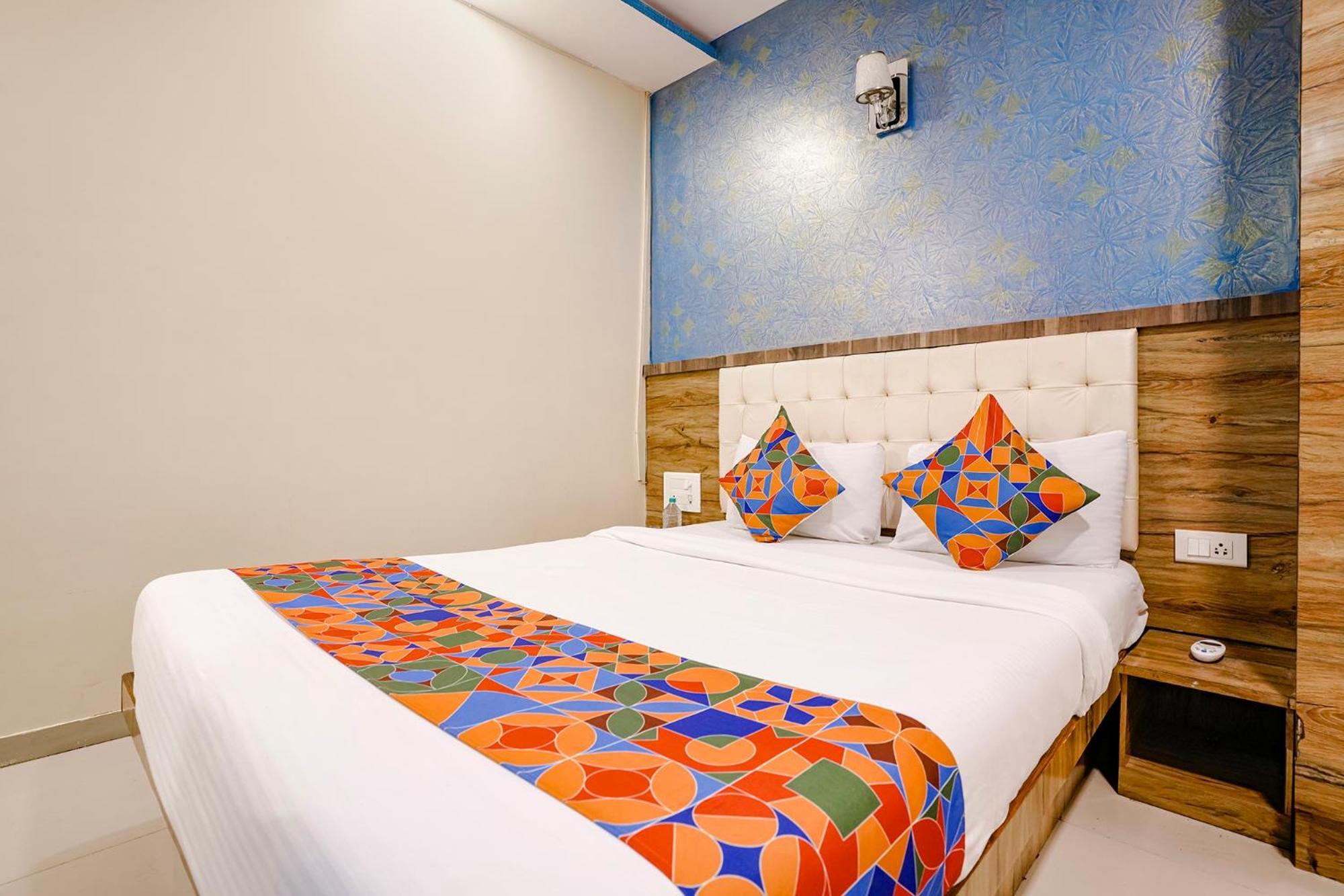 Hotel Fabexpress Sarah Gold - Nr Nesco Exhibition Center Bombay Esterno foto
