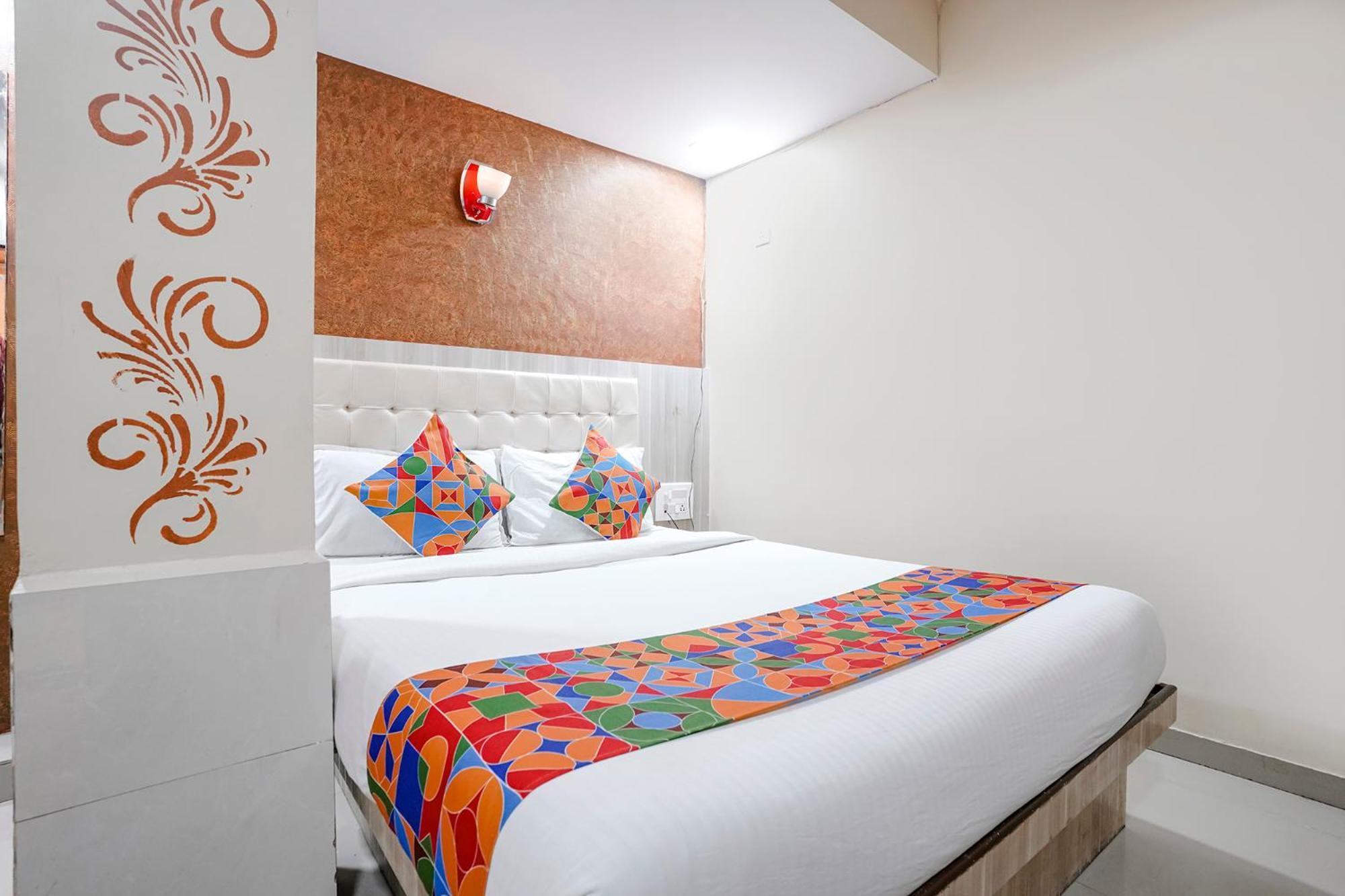 Hotel Fabexpress Sarah Gold - Nr Nesco Exhibition Center Bombay Esterno foto